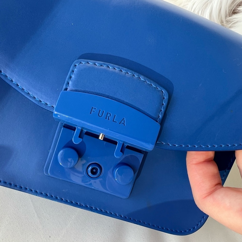Furla metropolis